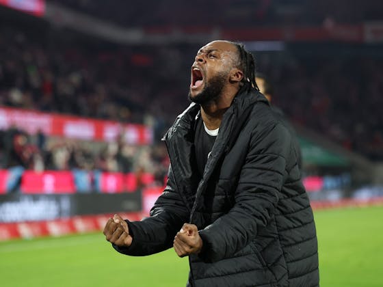 St. Pauli honors Ricky-Jade Jones' successful Bundesliga debut at 23 2 St Pauli honors Ricky Jade Jones successful Bundesliga debut at 23